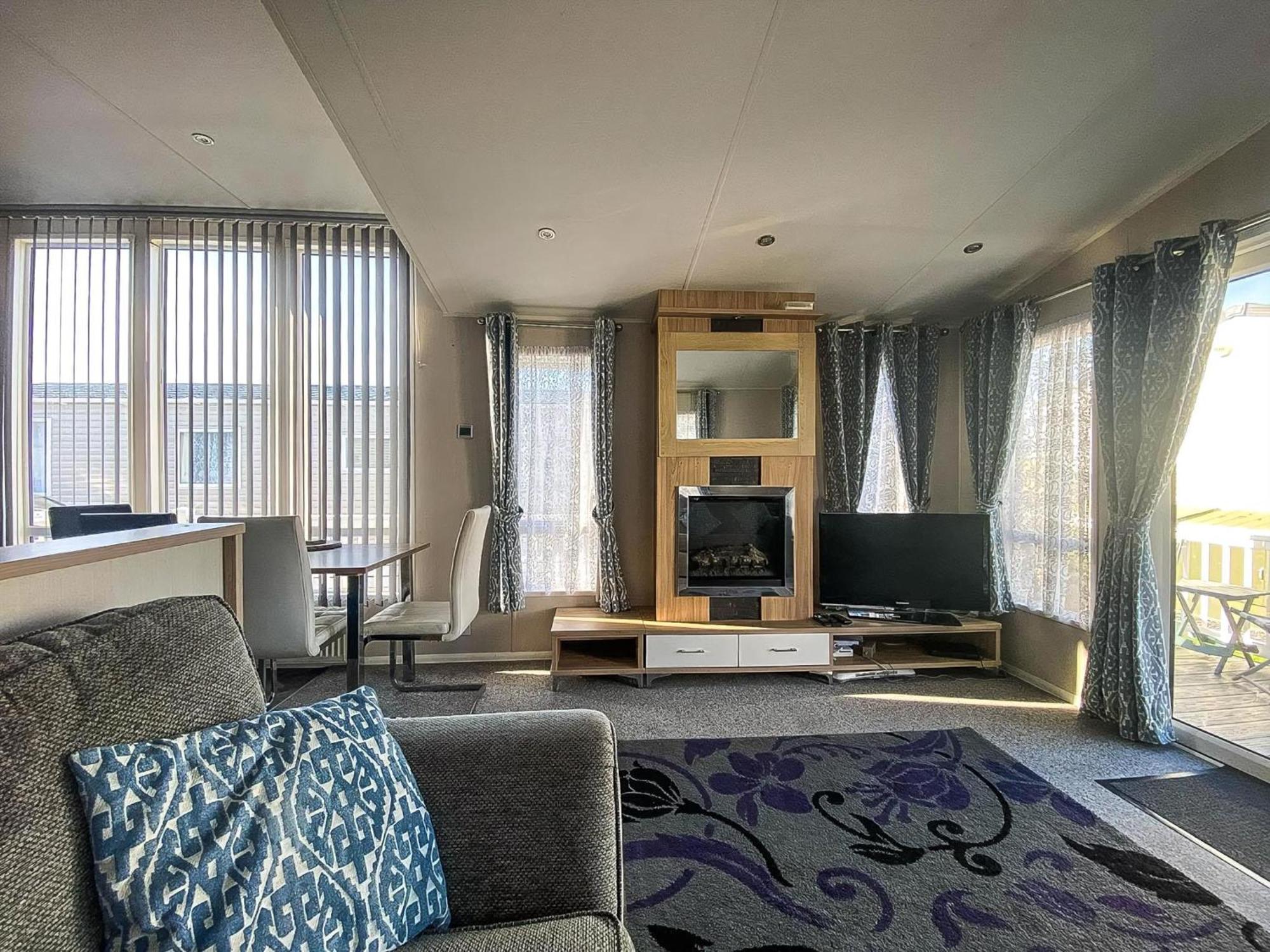 Luxury Caravan At Seaview Holiday Park In Kent Ref 47034Pb Whitstable Exterior photo